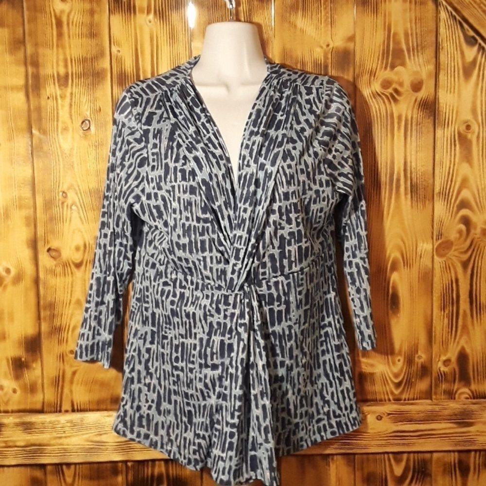 8 for $20 Liz Claiborne Size L Top
